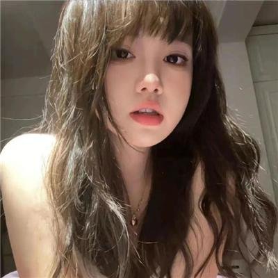 芒果和红色轮椅